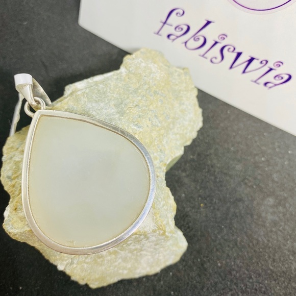 Pendant - Picture 3 of 3